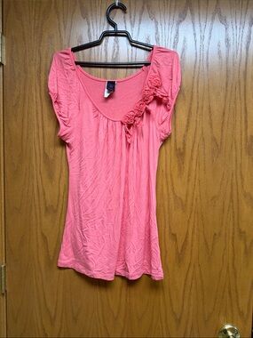 Wrapper Coral Scoop-Neck Floral-Accent Camisole
